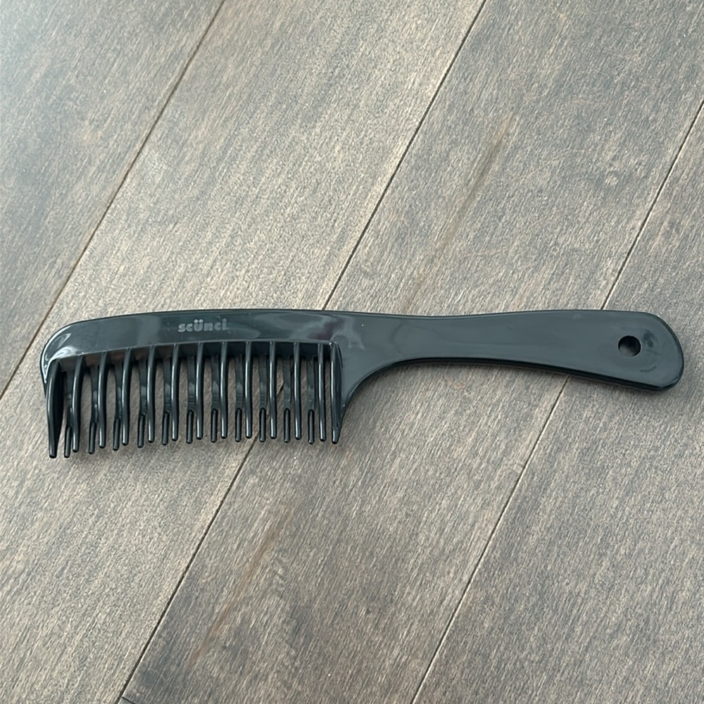SCUNCI by Conair Black Detangling Hair Comb, Comfort Grip Accessories, Brush